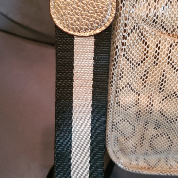 New!! Crossbody snakeskin bag - Picture 6 of 8